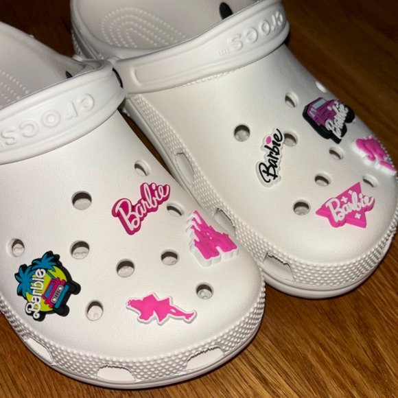 Crocs Charm Barbie 8 piece set - Picture 4 of 6